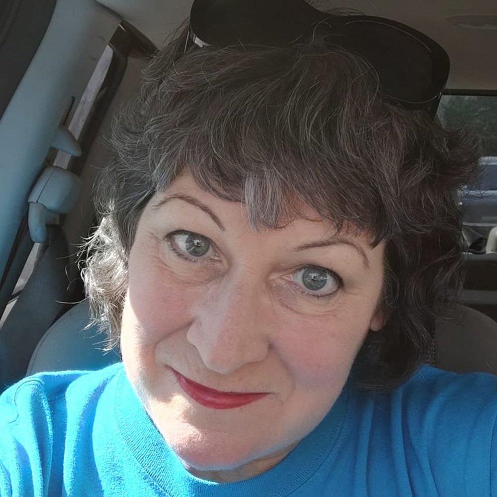 Meet your Posher, Lorie